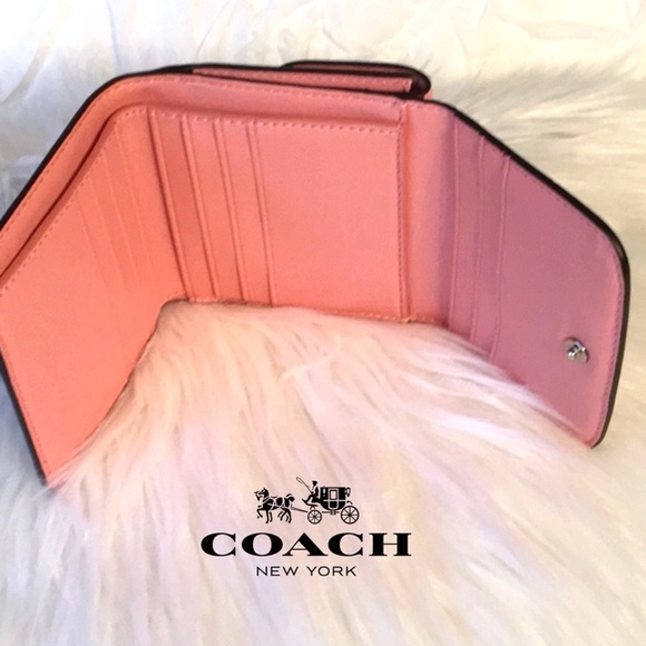 COACH 🩷HOST PICK Double Trifold Wallet - Picture 3 of 11